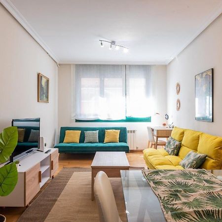 Apartamento Centrico Con Wifi Y Parking De Coche Tamano Medio Onís Екстериор снимка