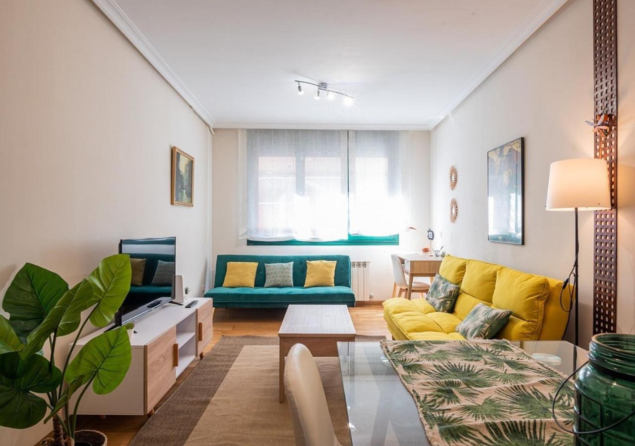 Apartamento Centrico Con Wifi Y Parking De Coche Tamano Medio Onís Екстериор снимка