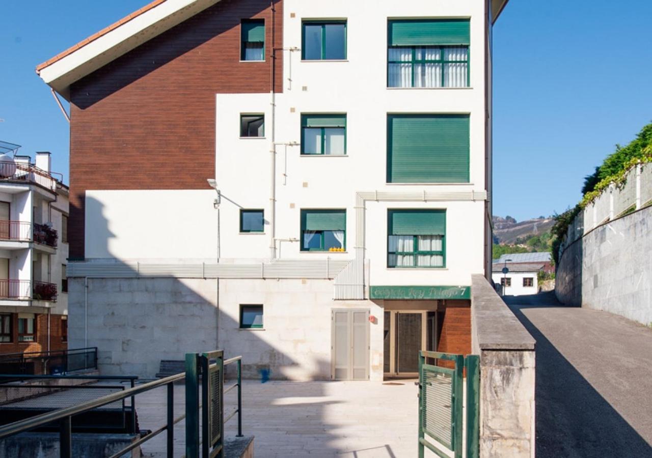 Apartamento Centrico Con Wifi Y Parking De Coche Tamano Medio Onís Екстериор снимка